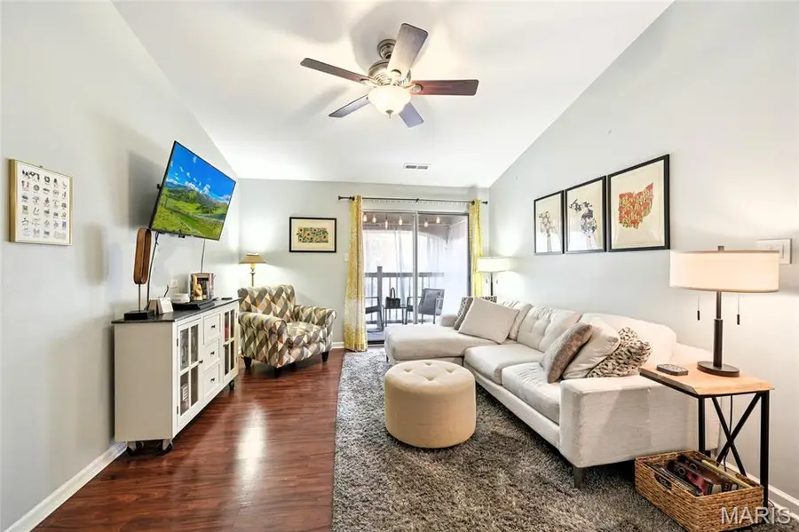 1923 Marine Terrace Drive #K, Saint Louis, MO 63146 - Image #2