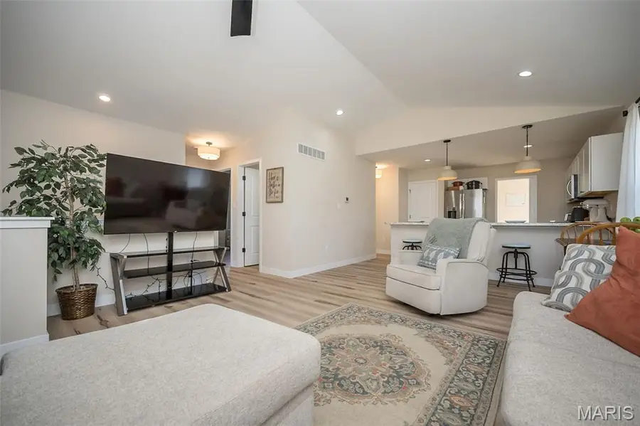 562 Calvey Heights Court, Robertsville, MO 63072 - Image #3