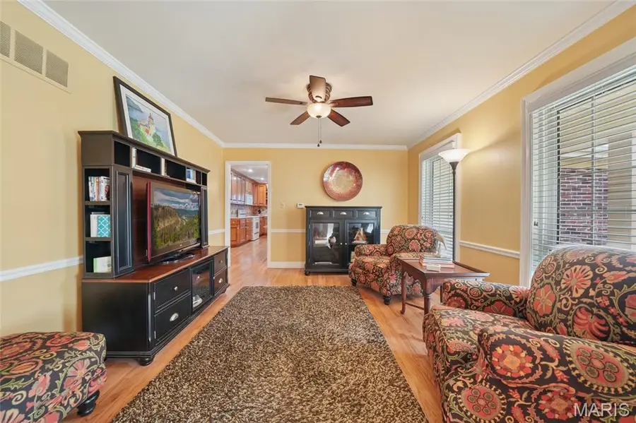 1047 Camargo Drive, Ballwin, MO 63011 - Image #3