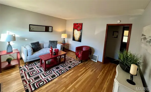 7 Saint Thomas Court, Florissant, MO 63031