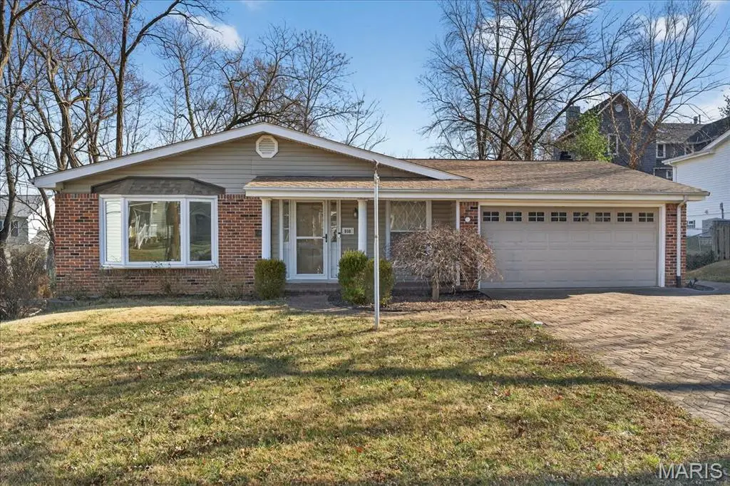 910 Dickson Street, Saint Louis, MO 63122 - Image #1