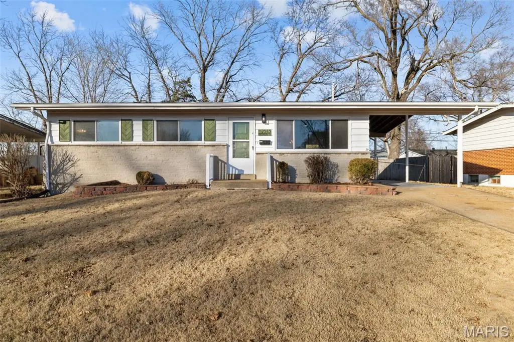 2345 Hummingbird Drive, Saint Louis, MO 63033 - Image #1