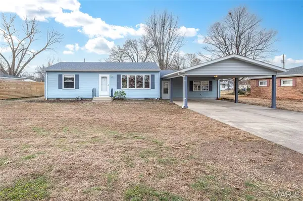 704 Saint Joseph Drive, Collinsville, IL 62234