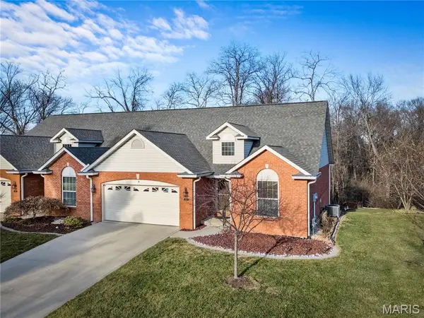 1933 Hawksbill Drive, Belleville, IL 62223