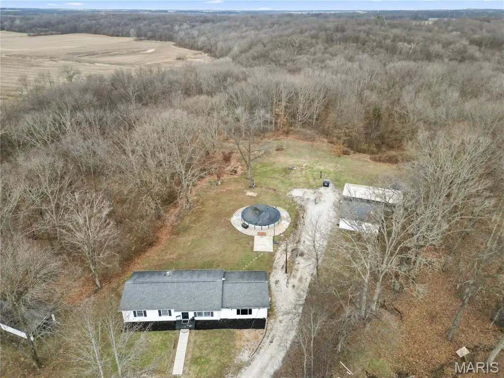 127 Murray Avenue, Panama, IL 62077 - Image #1