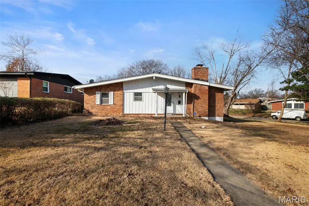 515 Crestvale Drive, Rock Hill, MO 63119 - Image #1