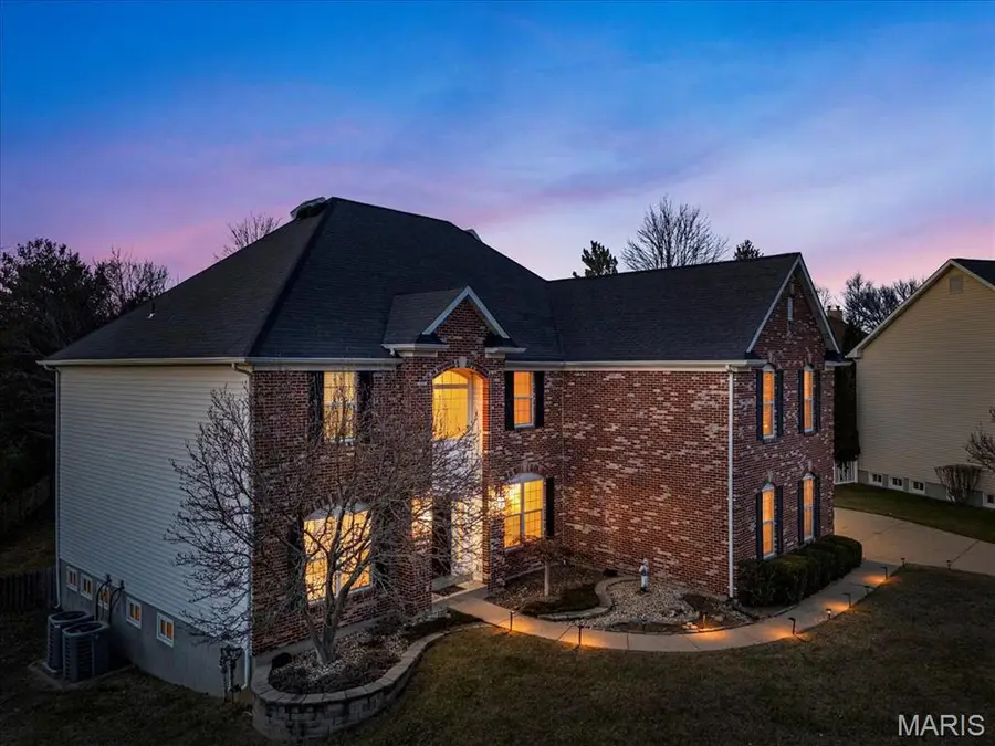 445 Whitestone Farm Drive, Chesterfield, MO 63017 - Image #3