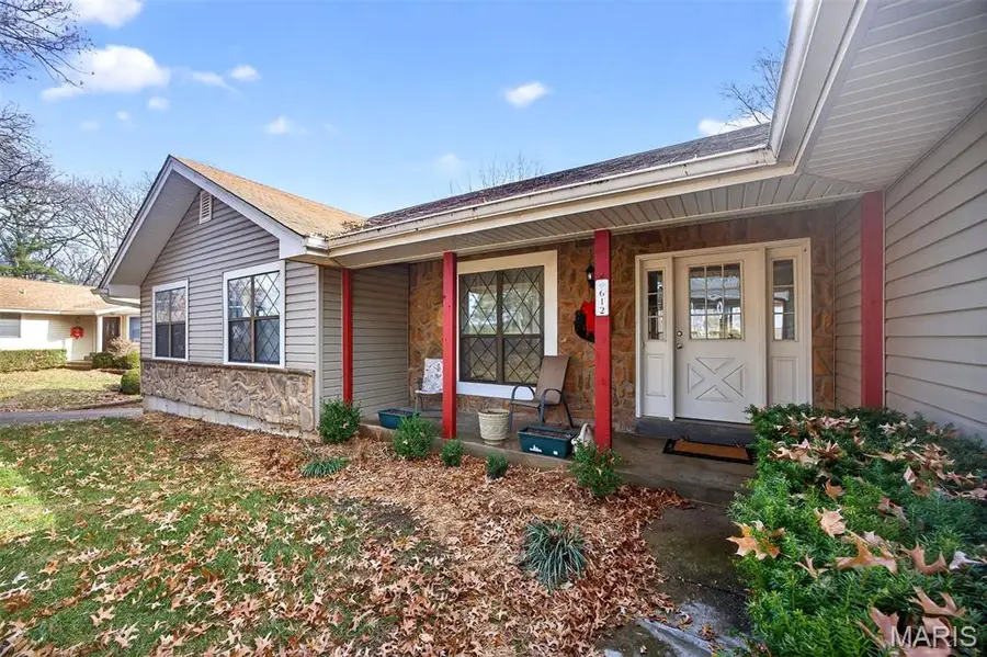 612 Thicket Lane, Lake Saint Louis, MO 63367 - Image #2