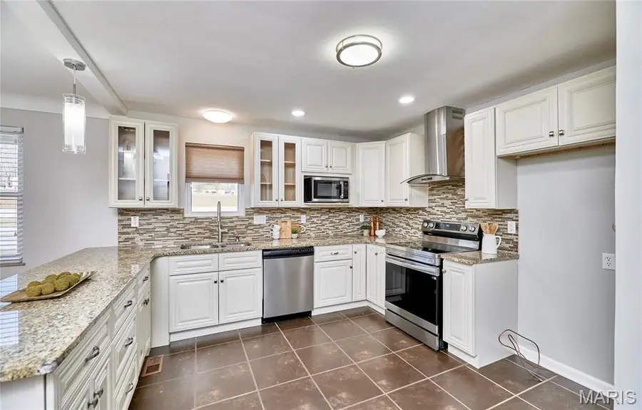 12336 Lusher Road, Saint Louis, MO 63138 - Image #3