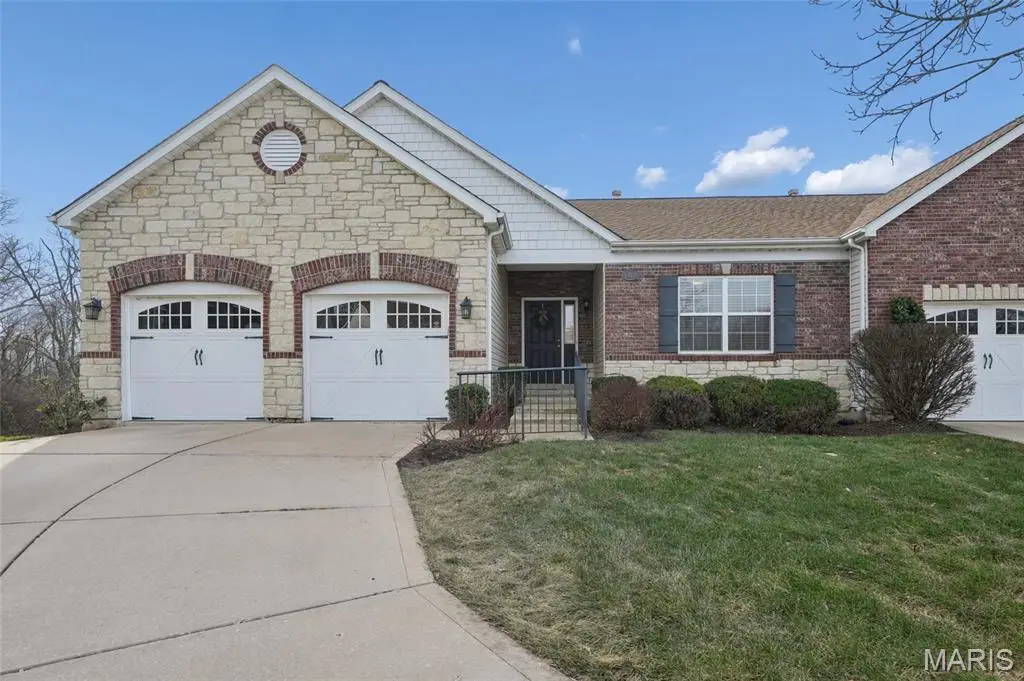 1701 Ridgemont Court, Saint Louis, MO 63146 - Image #1