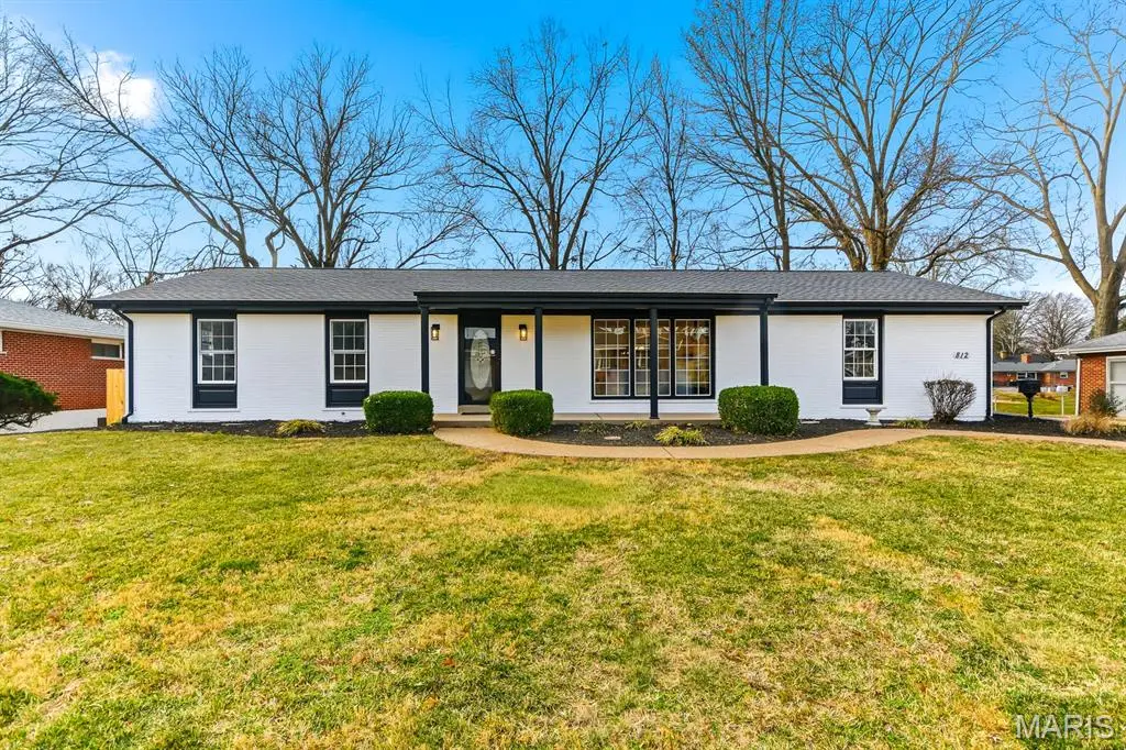 812 Camborne Drive, Saint Louis, MO 63125 - Image #1