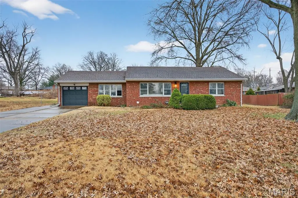 843 Reavis Barracks Road, Saint Louis, MO 63125 - Image #1