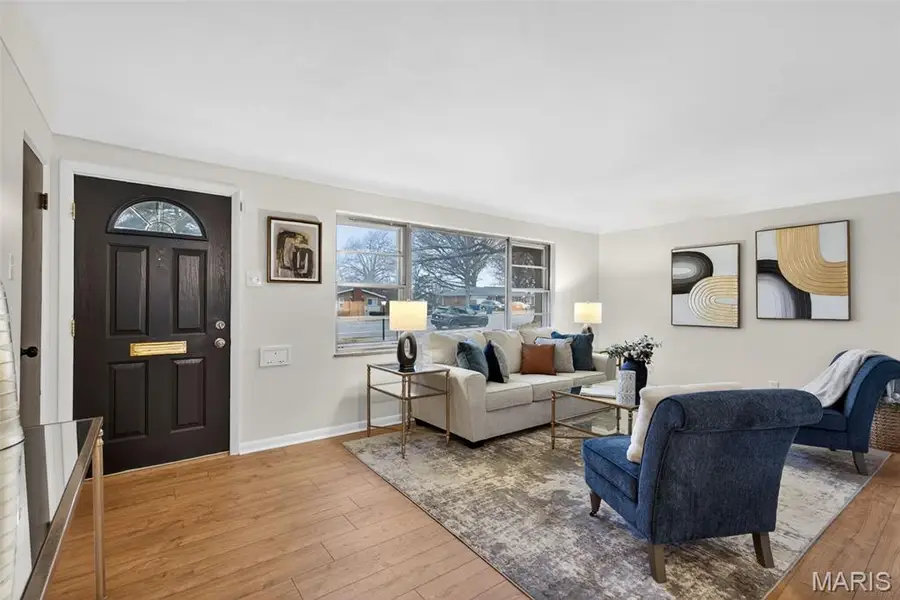 843 Reavis Barracks Road, Saint Louis, MO 63125 - Image #3