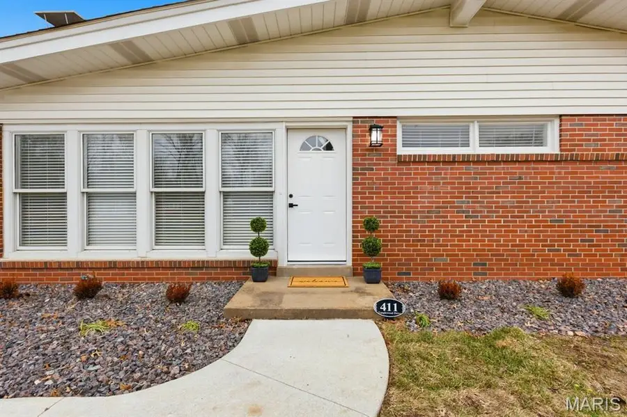 411 Tanglewood Drive, Saint Louis, MO 63124 - Image #2