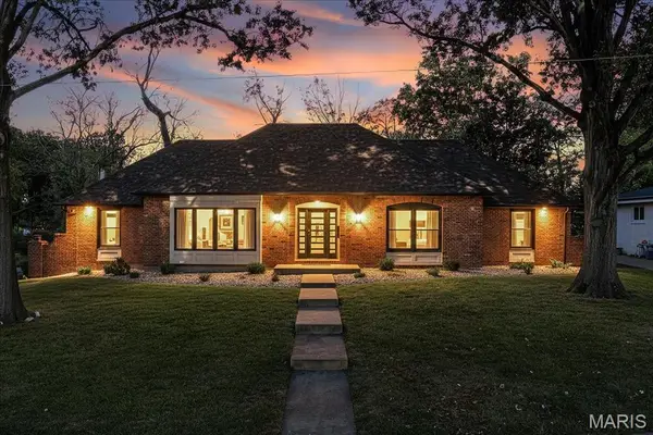 8021 Bennett Avenue, Richmond Heights, MO 63117