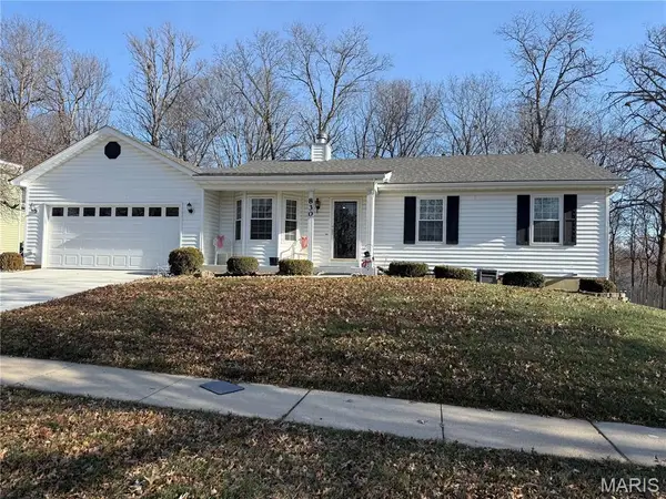 830 Whispering Rock Drive, O'Fallon, MO 63366