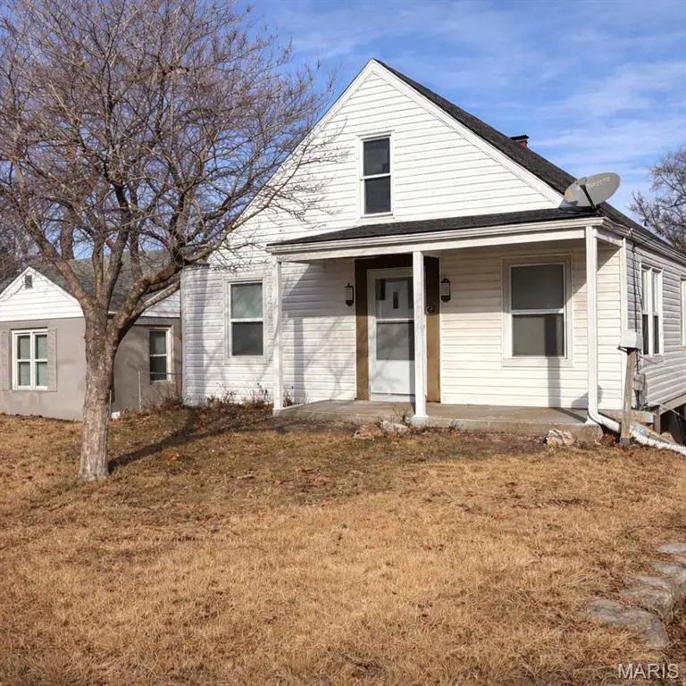 825 Walters Drive, Ferguson, MO 63135 - Image #1