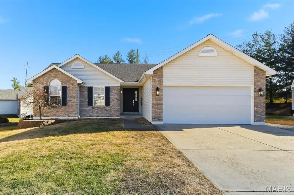 6264 Water Tower Place Drive, Oakville, MO 63129 - Image #1