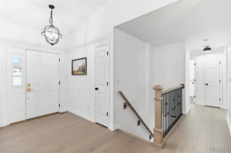 6264 Water Tower Place Drive, Oakville, MO 63129 - Image #3