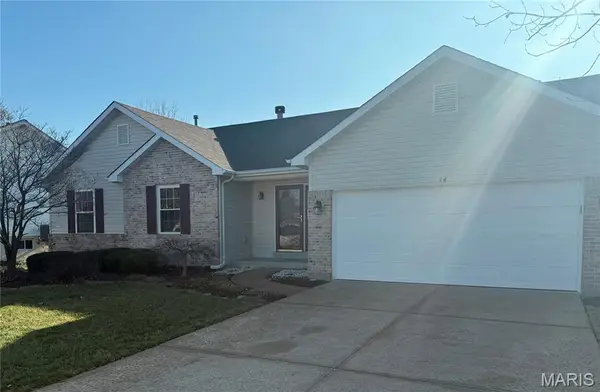 14 Winter Valley Drive, Fenton, MO 63026