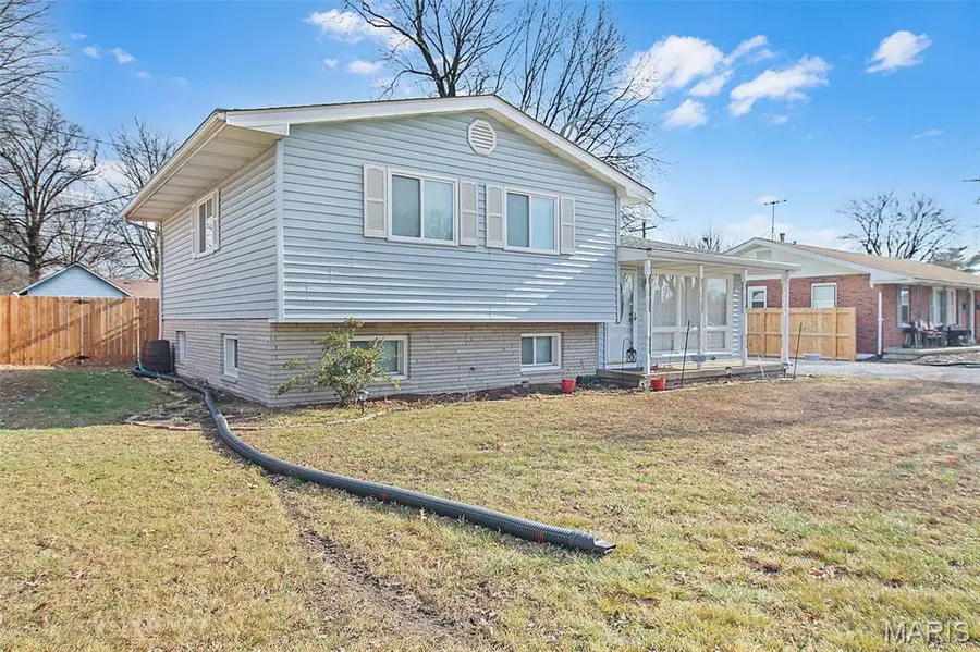 3304 Wilshire Drive, Granite City, IL 62040 - Image #2