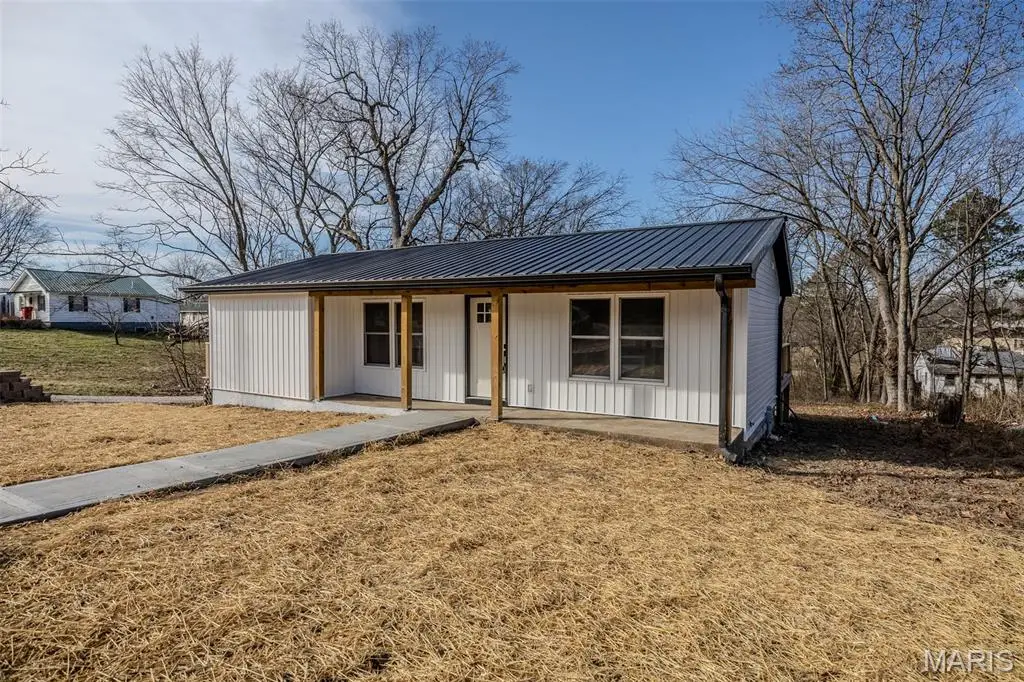 111 Eastside Street, Crocker, MO 65452 - Image #1