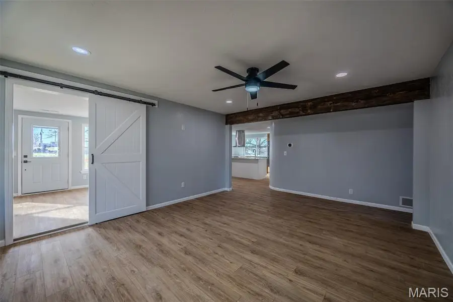 111 Eastside Street, Crocker, MO 65452 - Image #3