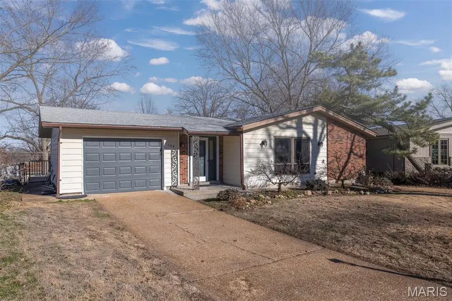 709 Wingan Lane, Mehlville, MO 63125 - Image #2