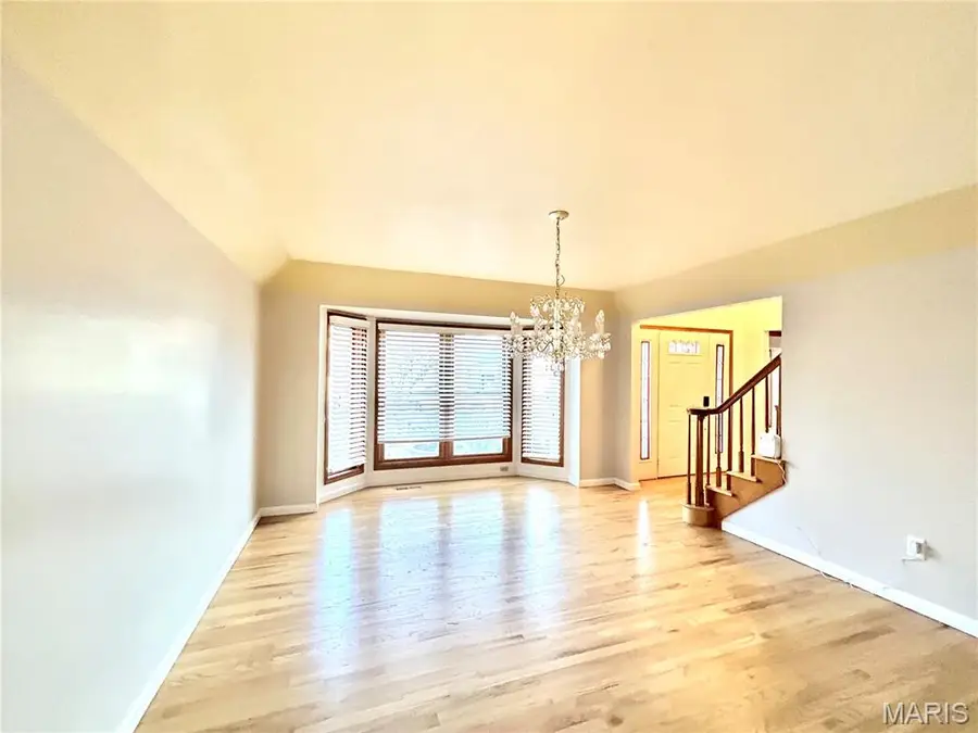 7690 Fine Oaks, Saint Louis, MO 63129 - Image #3