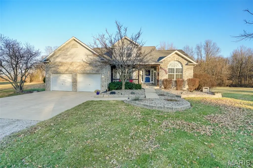 24 Meadow Woods Court, Edwardsville, IL 62025 - Image #1