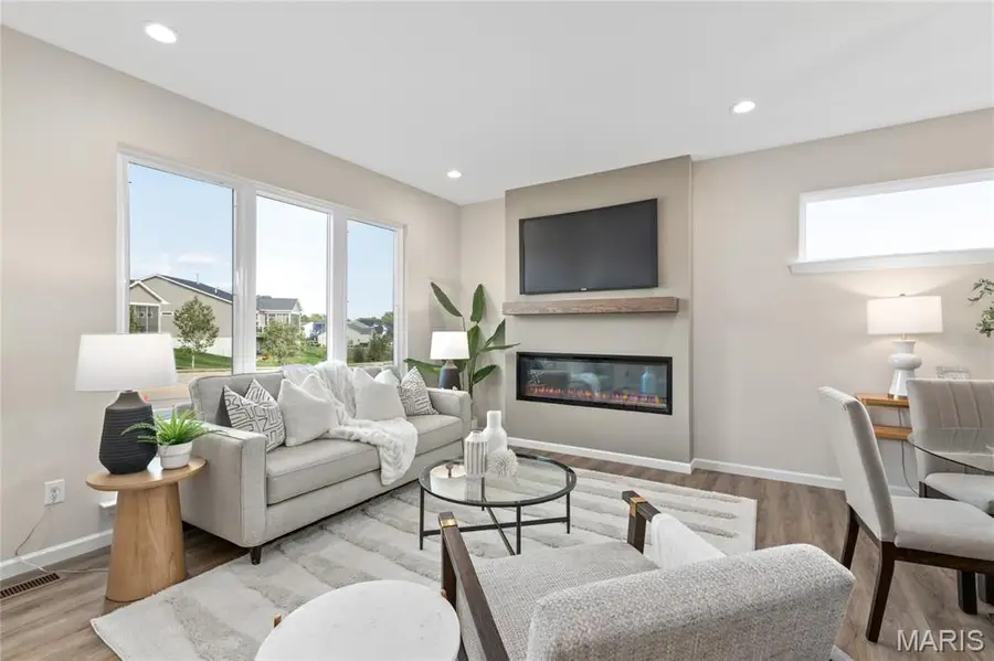 34 Pheasant Ring Drive, Saint Peters, MO 63376 - Image #2