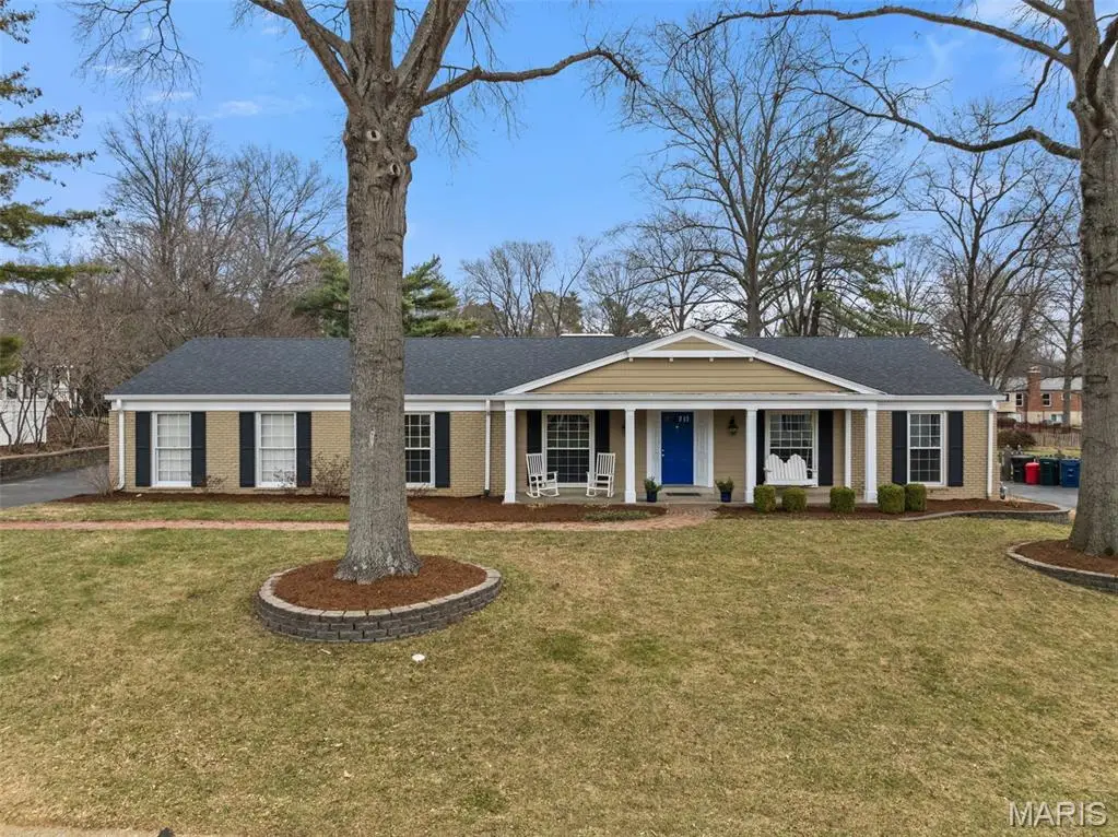 2046 Willow Leaf Drive, Saint Louis, MO 63131 - #1