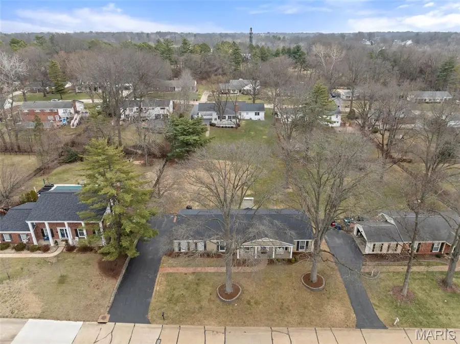 2046 Willow Leaf Drive, Saint Louis, MO 63131 - #2