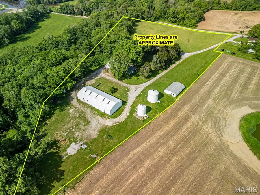 634 N 200 Street, Vandalia, IL 62471 - Image #2