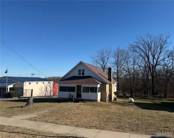 811 Highway 42, Iberia, MO 65486