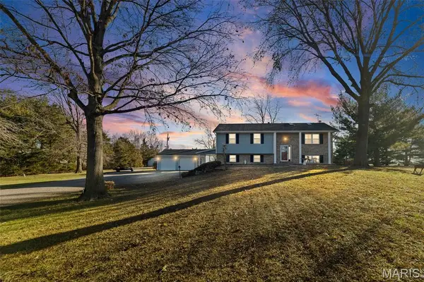 4628 Knab Road, Smithton, IL 62285