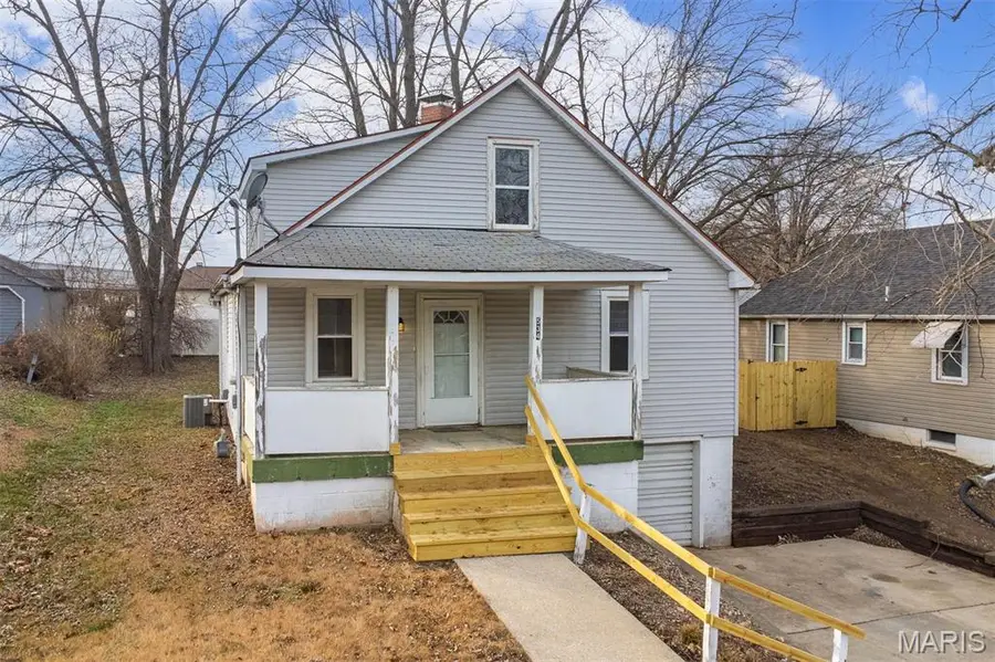 534 Poplar Street, Highland, IL 62249 - Image #2