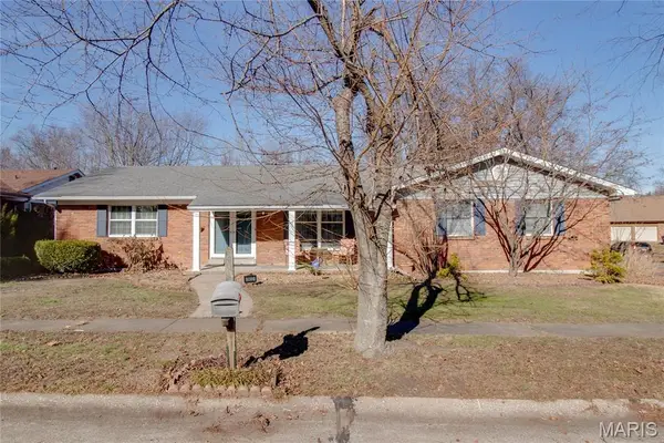 3933 Arbre Lane, Florissant, MO 63034
