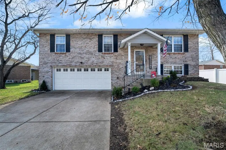 5832 Blackberry Drive, Imperial, MO 63052 - Image #2