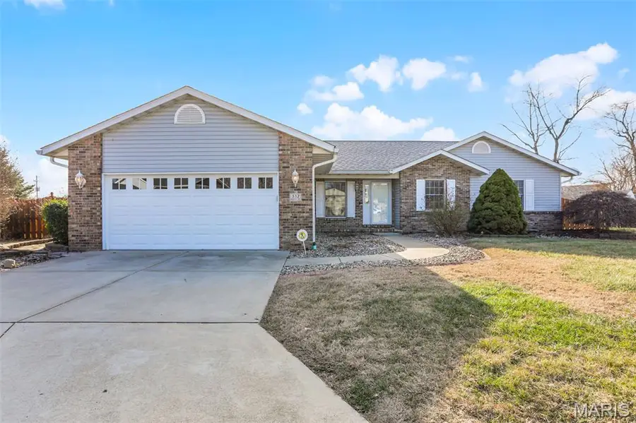 332 Meadow Drive, Bethalto, IL 62010 - Image #2