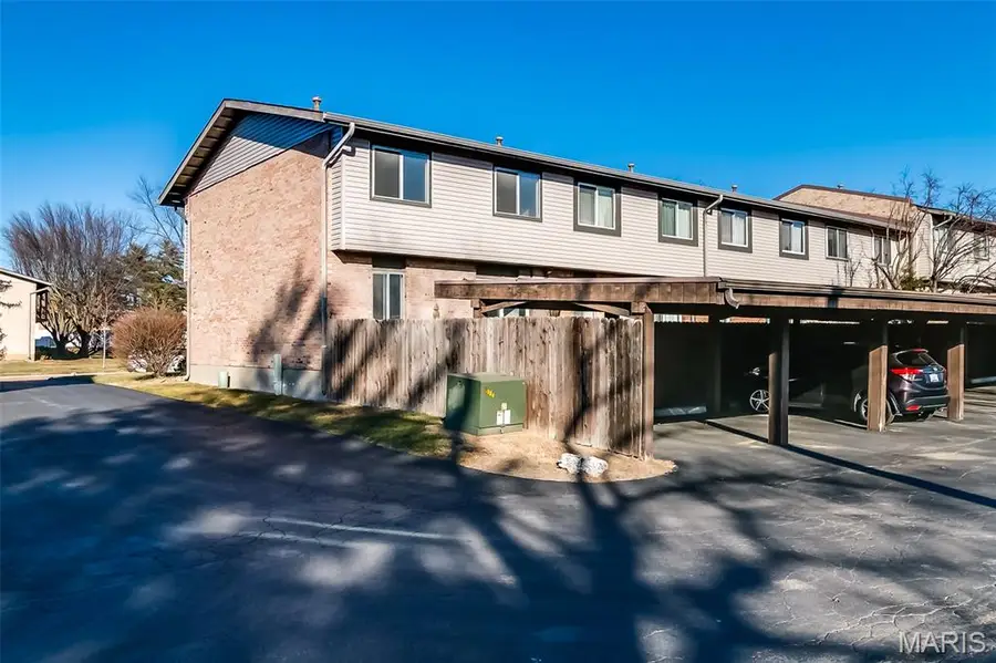 3194 Carefree Lane, Florissant, MO 63033 - Image #2