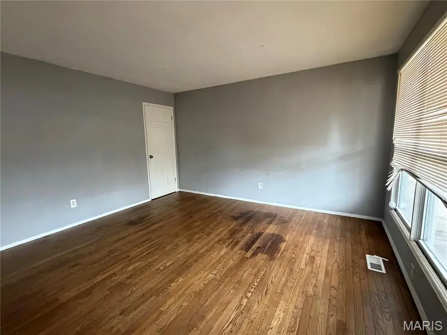 11835 El Camara Drive, Florissant, MO 63033 - Image #2