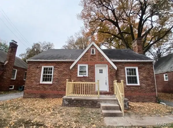 1811 S New Florissant Road, Florissant, MO 63031