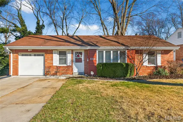 2018 W Adams Street, St Charles, MO 63301