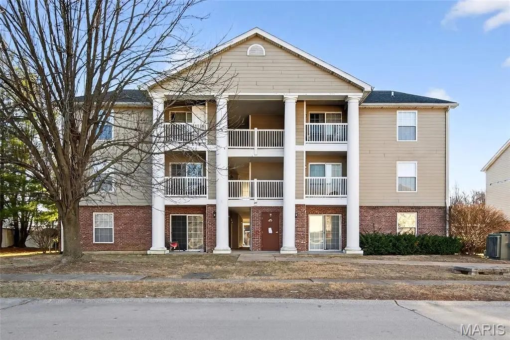 660 Materdie Lane #104, Florissant, MO 63031 - Image #1