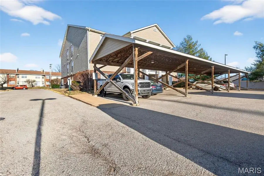 660 Materdie Lane #104, Florissant, MO 63031 - Image #3