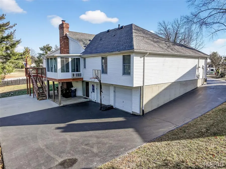 1905 Kings Row Manor, Saint Louis, MO 63146 - Image #3