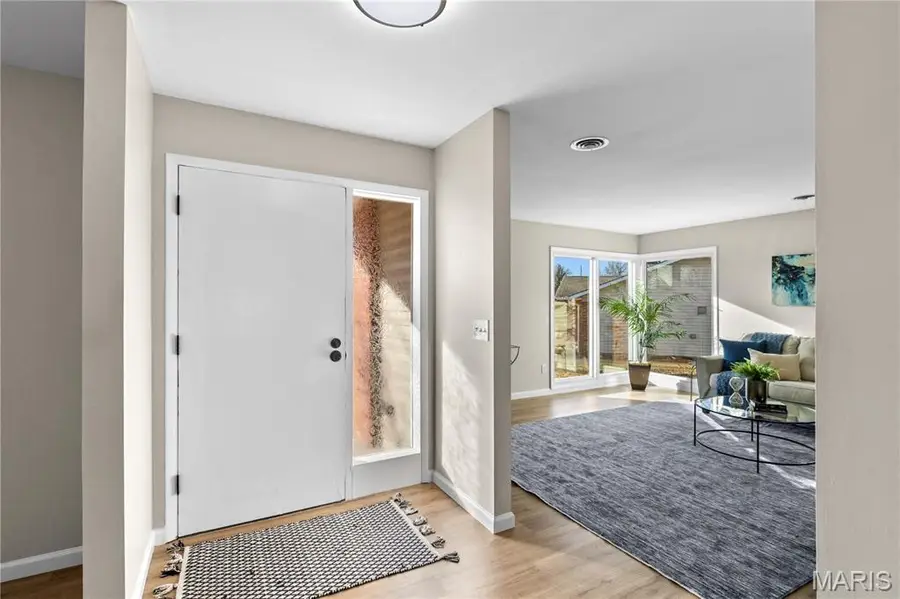 7 Chevington Court, Ballwin, MO 63011 - Image #3