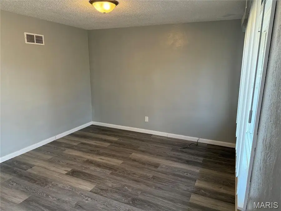 9713 Dennis Drive, Saint Louis, MO 63136 - Image #3