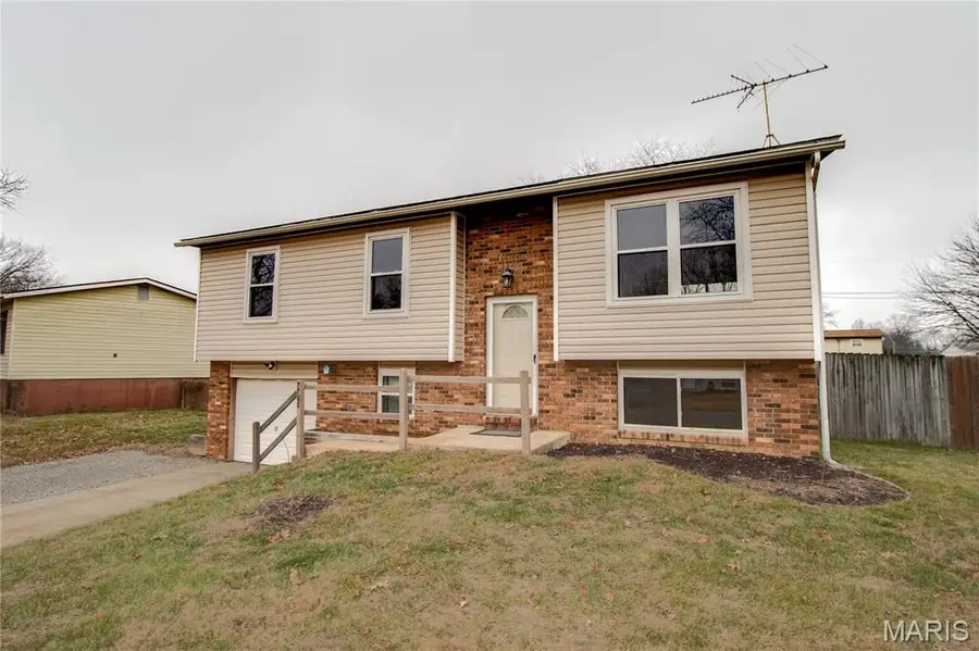 7708 Meadowlark Drive, Godfrey, IL 62035 - Image #2